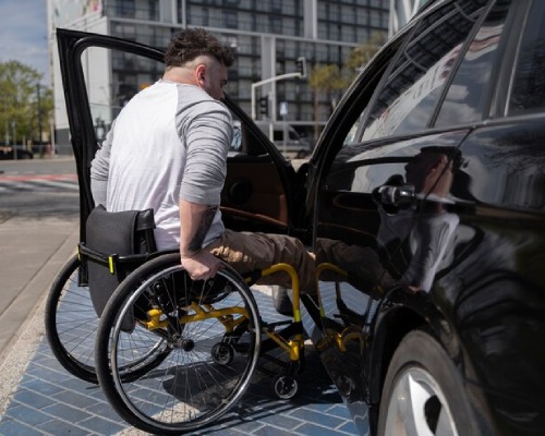 assistance-with-transport-img01